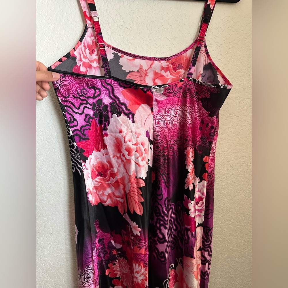 Vintage Cruz Natori Pink floral midi dress with adjustable straps satin material - Picture 5 of 6